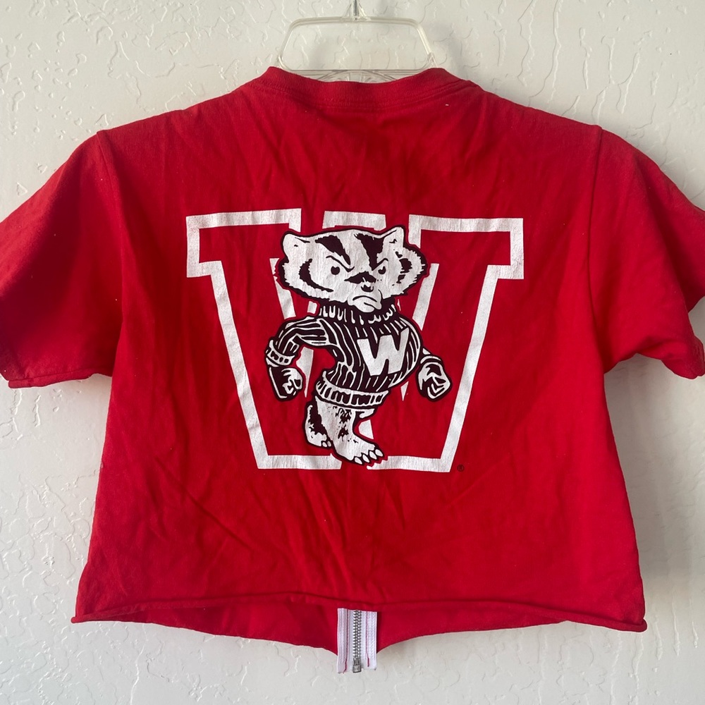The Retro Brand Womens Wisconsin Badger zip up top size X small - Picture 2 of 3
